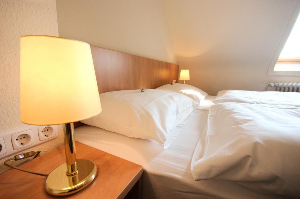 Hotel Wiking Kiel Habitación foto